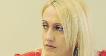 Mrdovićeva upozorava na kršenje zakona: I zatvorenike mite za izbore
