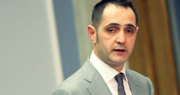 Zakon se ne smije donositi „trgovinom“ iza zatvorenih vrata