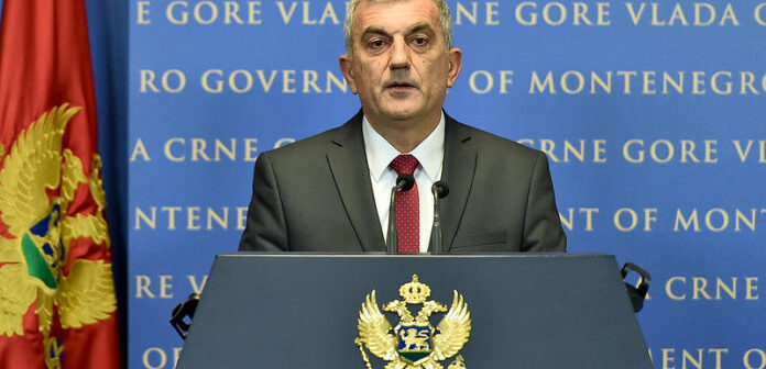 Istraživanje nafte: Angažovati evropske eksperte, a ne bez pogovora sprovoditi ugovore bivšeg režima